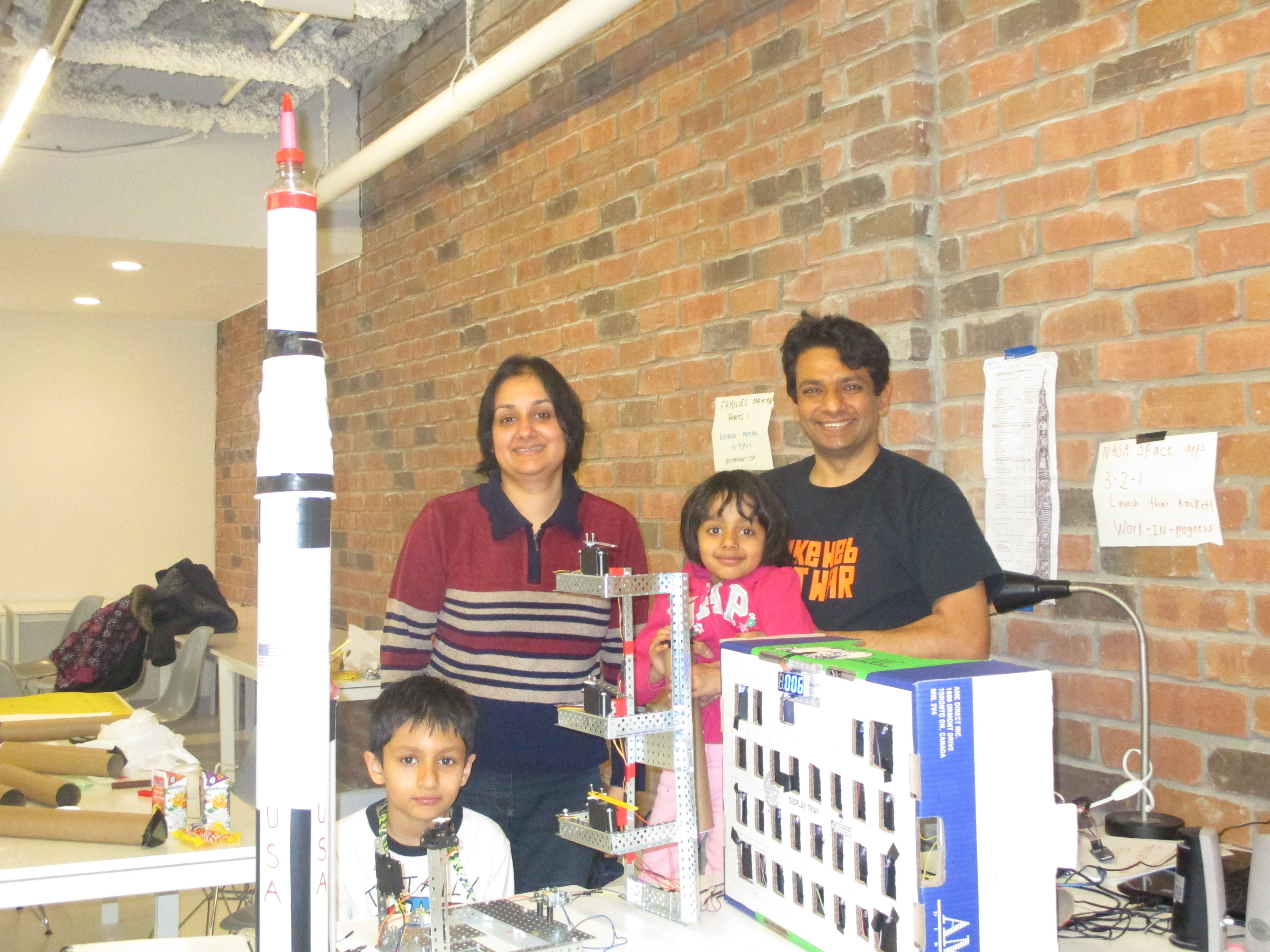 Model of Apollo 13./ Saturn V